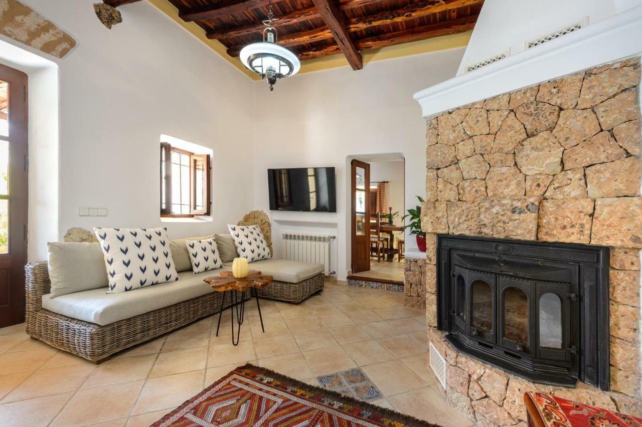 Villa Can Fita Puig D'en Valls المظهر الخارجي الصورة
